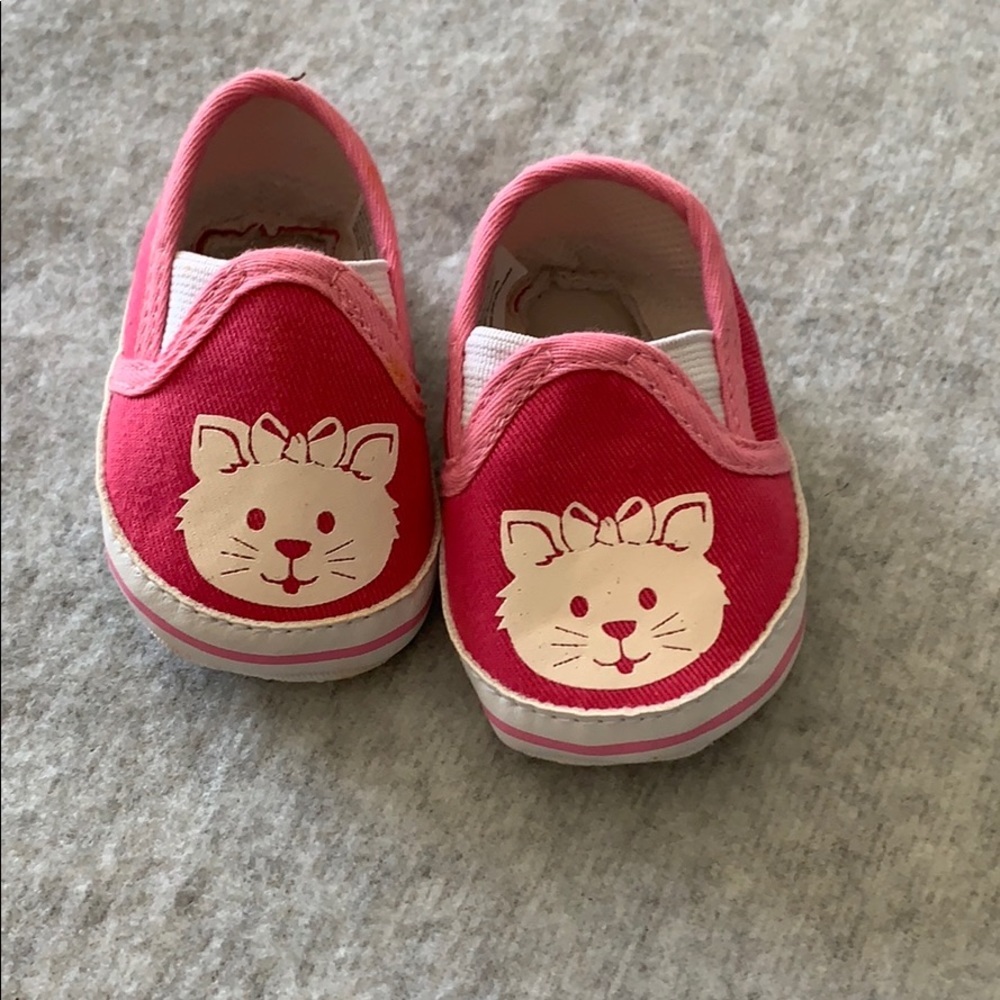 Pink and white cat newborn shoes